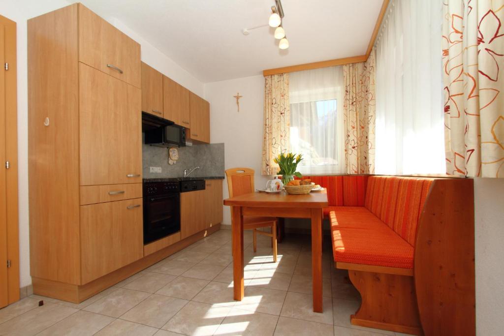 Ferienwohnung Adlerhof St. Leonhard im Pitztal Zimmer foto